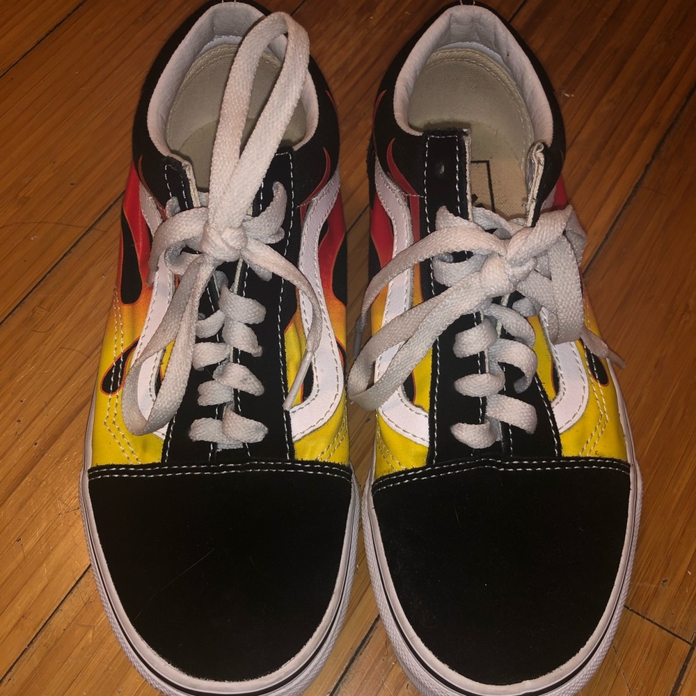 Vans flame old skool size 5